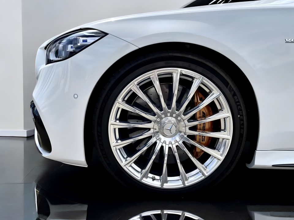 Mercedes-Benz S 63 AMG E-Performance - foto 14