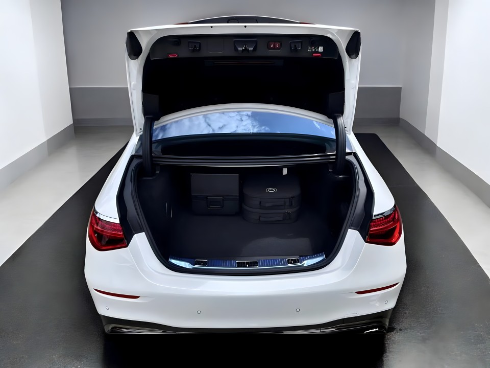 Mercedes-Benz S 63 AMG E-Performance - foto 13