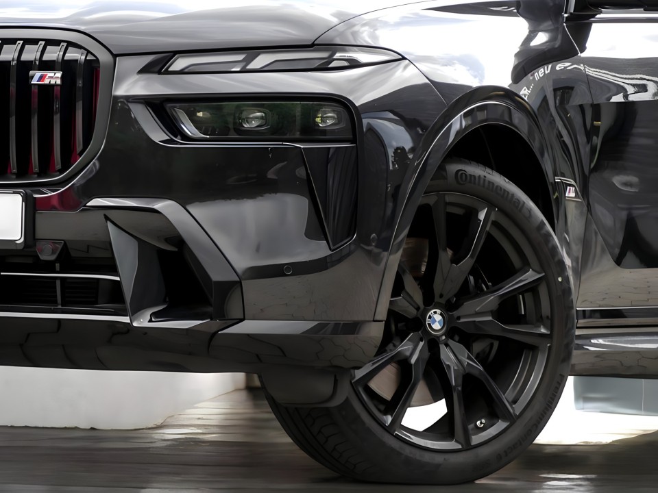 BMW X7 M60i xDrive - foto 12
