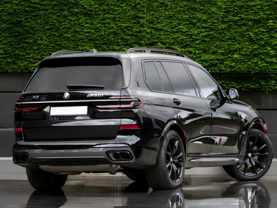 BMW X7 M60i xDrive (2)