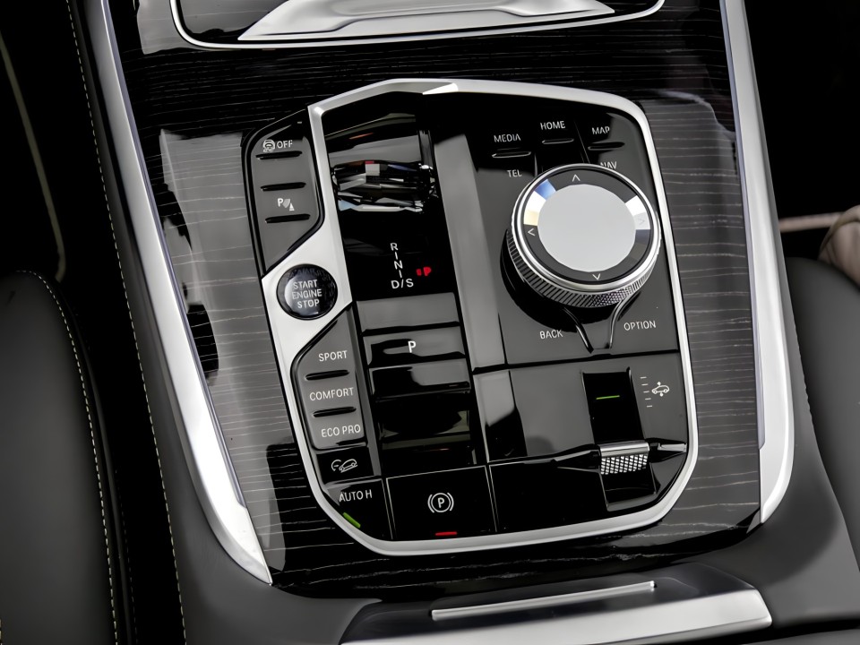 BMW X7 M60i xDrive - foto 7