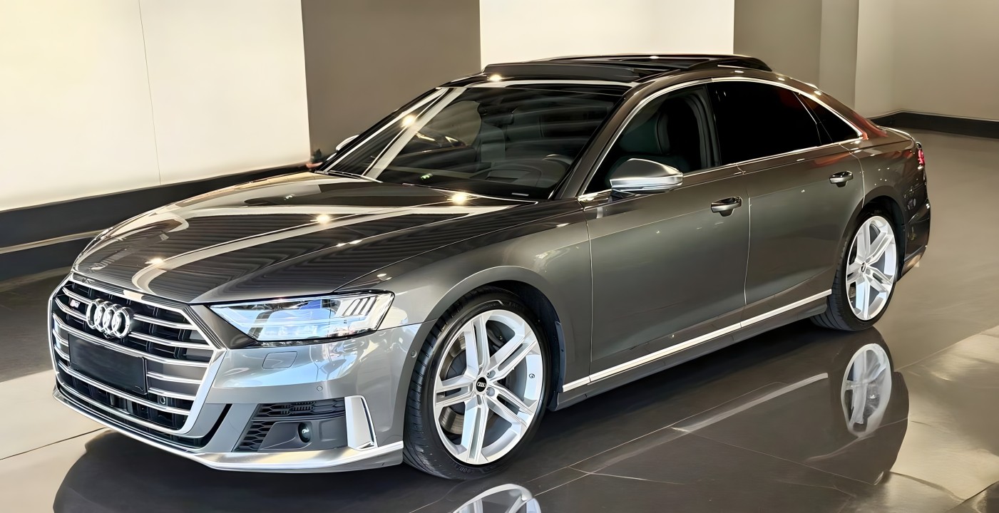 Audi S8 TFSI Quattro (5)