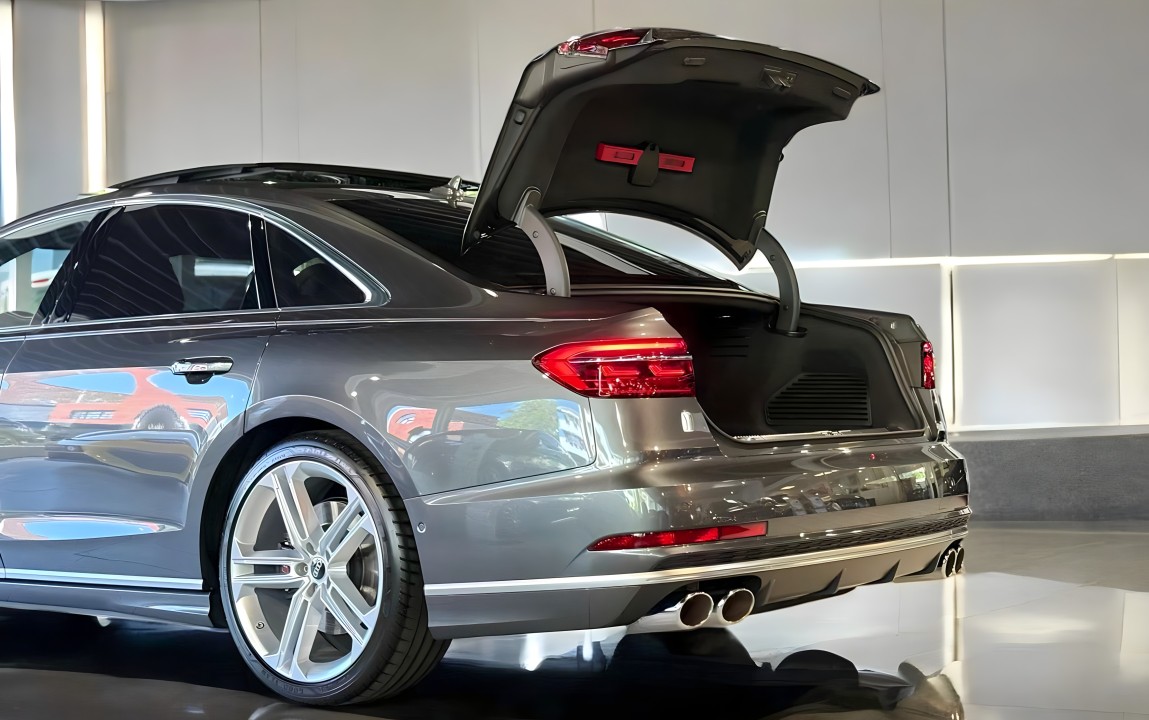 Audi S8 TFSI Quattro - foto 14