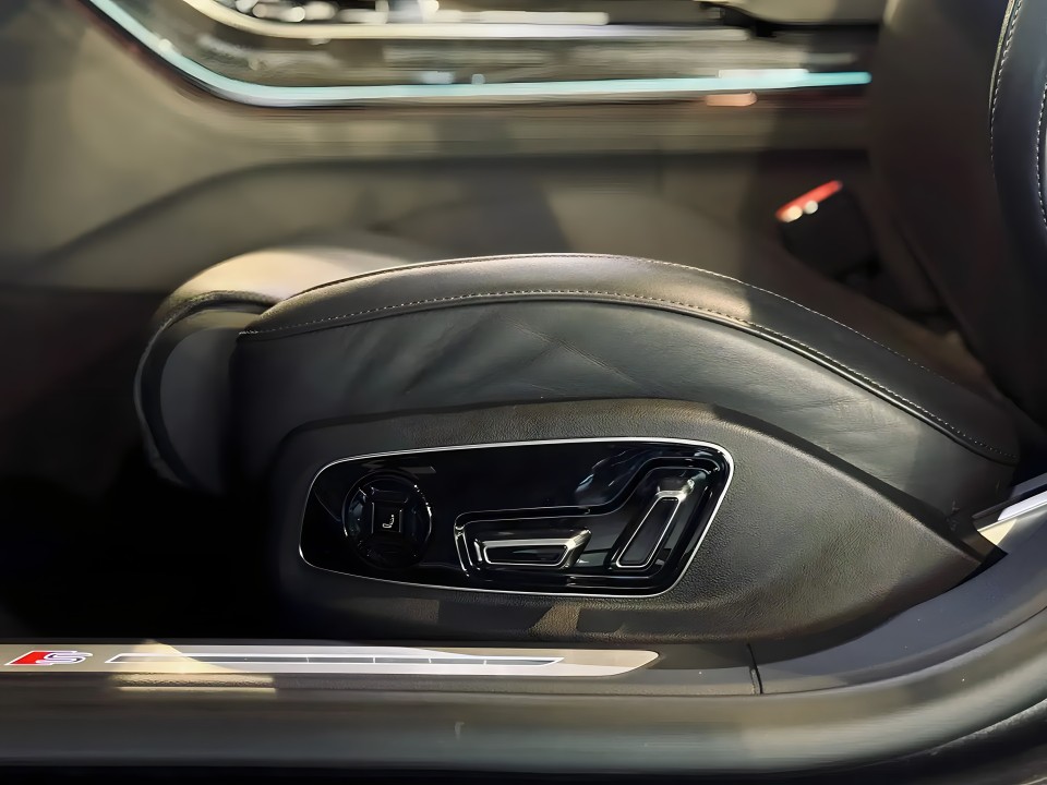 Audi S8 TFSI Quattro - foto 12