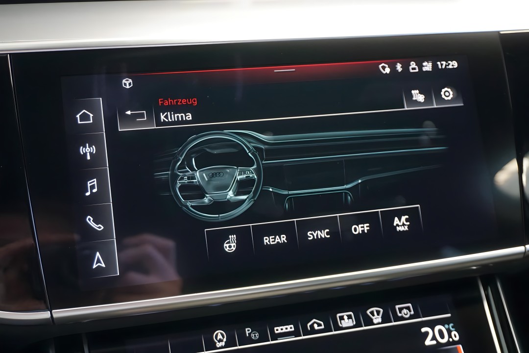 Audi S8 TFSI quattro - foto 14