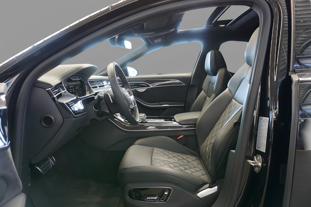 Audi S8 TFSI quattro (5)
