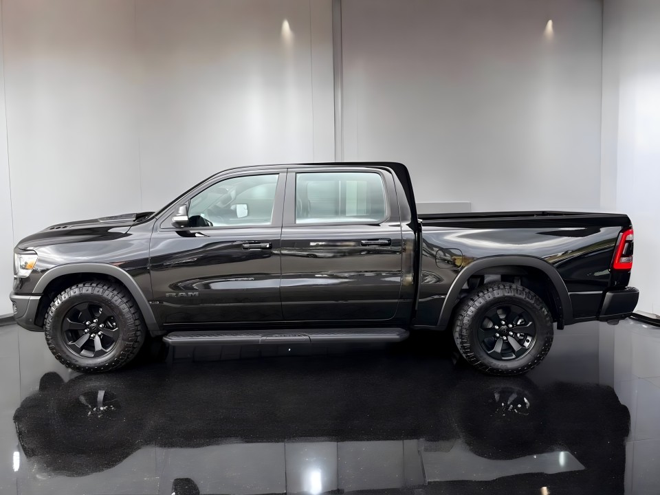 Dodge RAM 1500 Rebel 5.7 V8 (5)