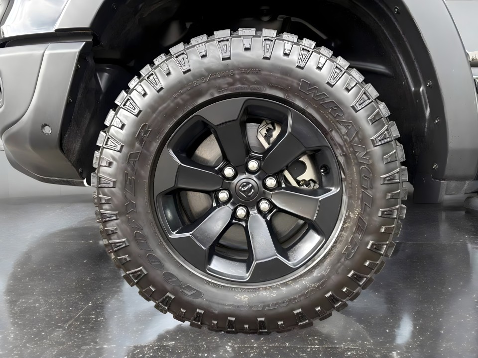 Dodge RAM 1500 Rebel 5.7 V8 - foto 17