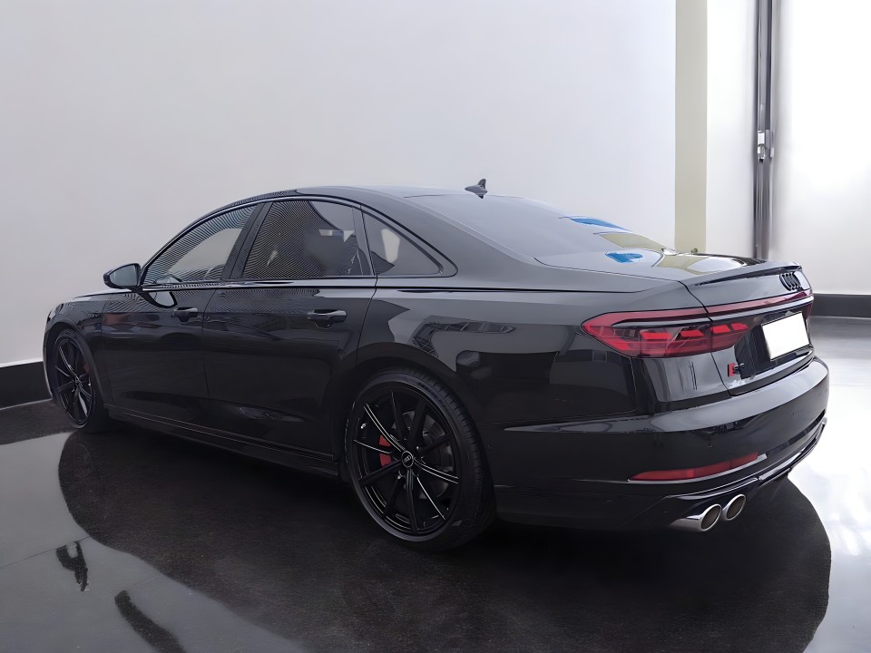 Audi S8 TFSI quattro (4)