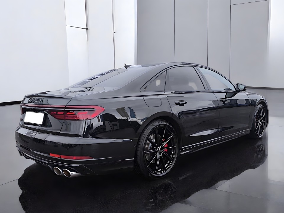 Audi S8 TFSI quattro (2)