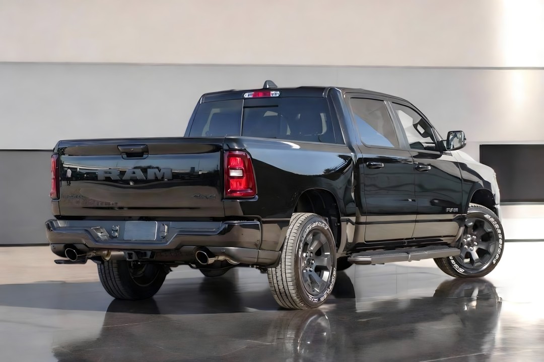 Dodge RAM 1500 Sport Night (4)