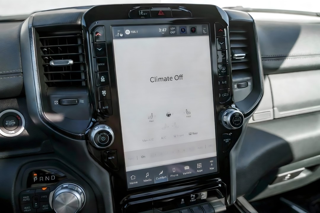 Dodge RAM 1500 Sport Night - foto 23