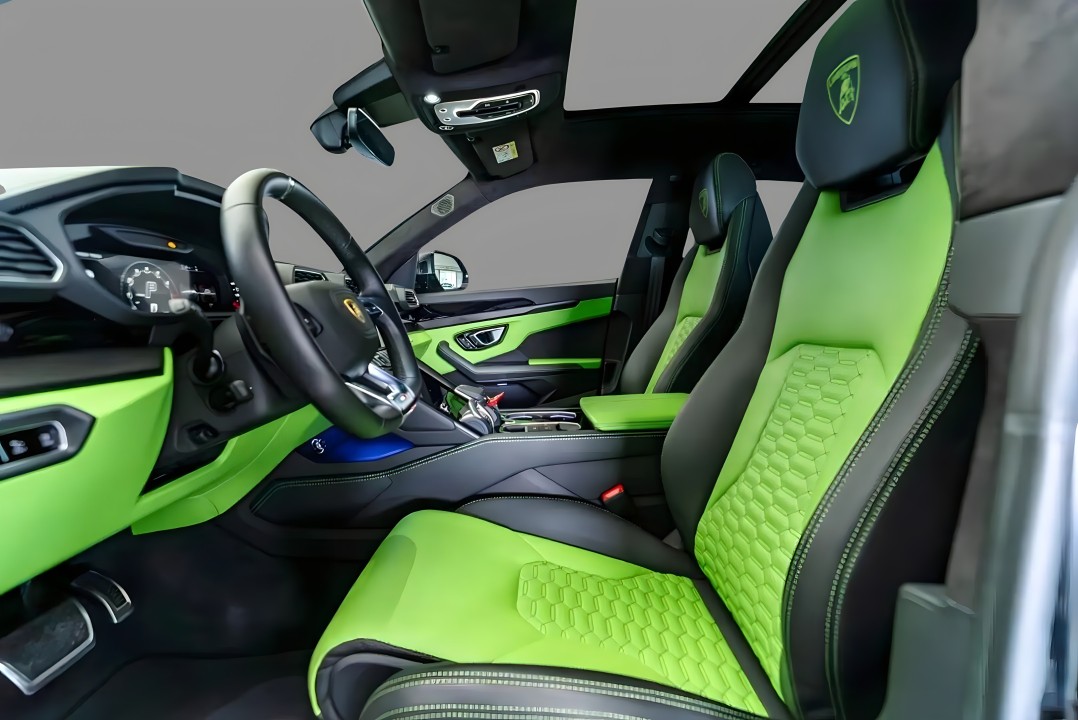 Lamborghini Urus - foto 12