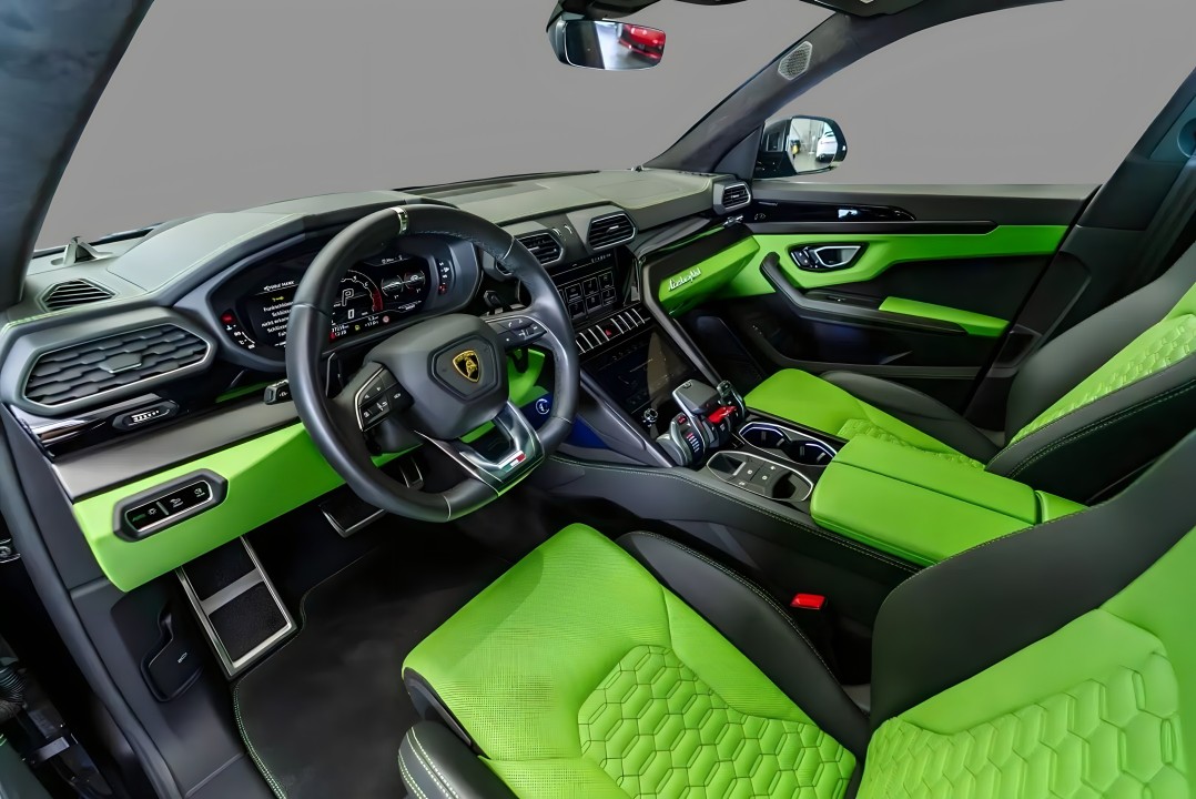Lamborghini Urus - foto 11