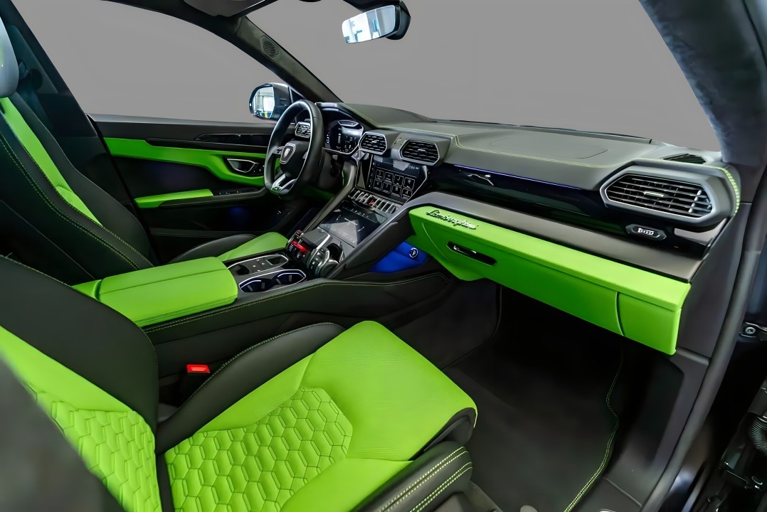 Lamborghini Urus - foto 13