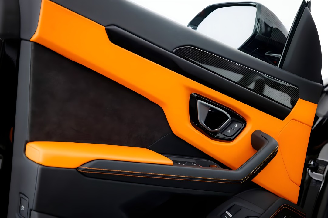 Lamborghini URUS - foto 28