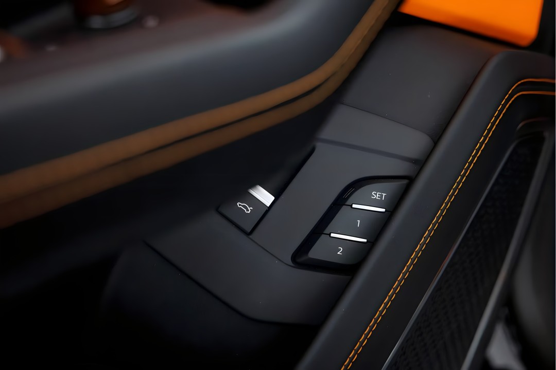 Lamborghini URUS - foto 30