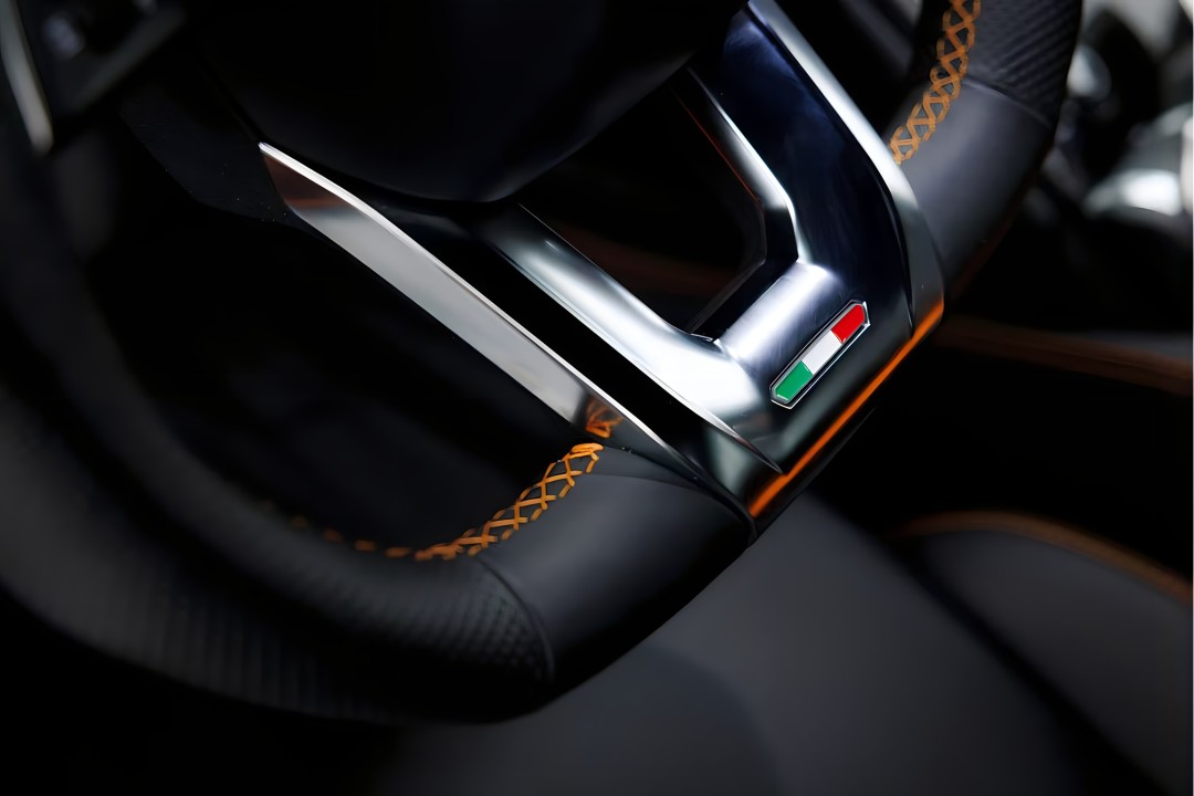 Lamborghini URUS - foto 13