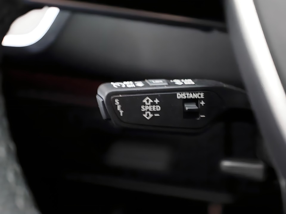 Audi A6 Avant 40TFSI S tronic S-Line (5)