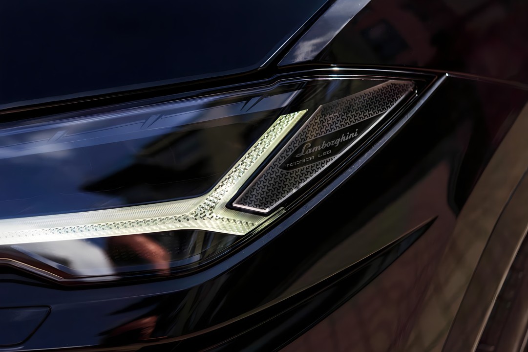 Lamborghini Urus - foto 10