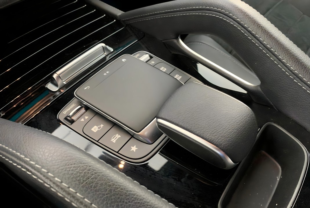 Mercedes-Benz GLE 350e 4MATIC AMG Line - foto 8