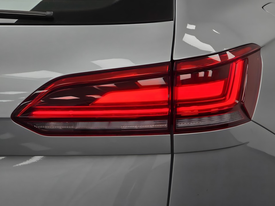 Volkswagen Touareg R-Line 3.0 V6 TSI eHybrid - foto 28