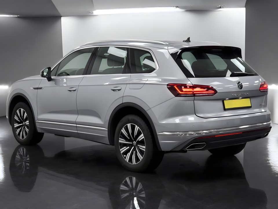 Volkswagen Touareg R-Line 3.0 V6 TSI eHybrid (4)