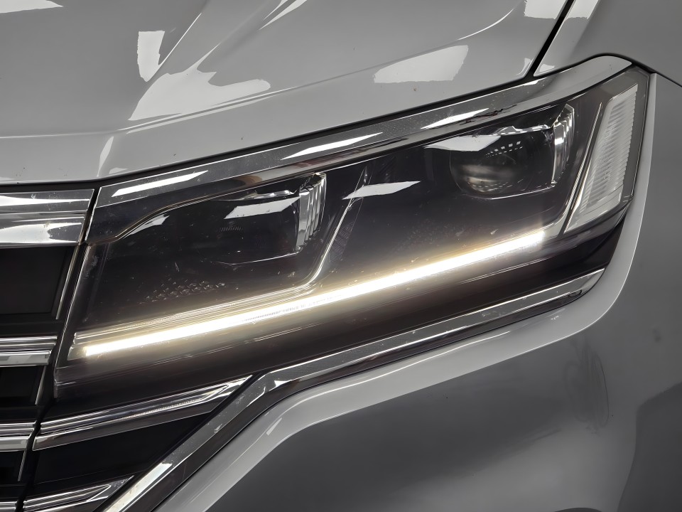 Volkswagen Touareg R-Line 3.0 V6 TSI eHybrid - foto 27