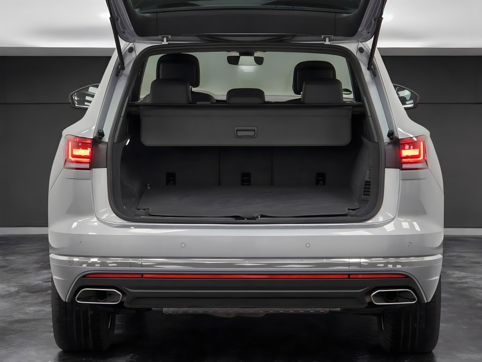 Volkswagen Touareg R-Line 3.0 V6 TSI eHybrid - foto 39