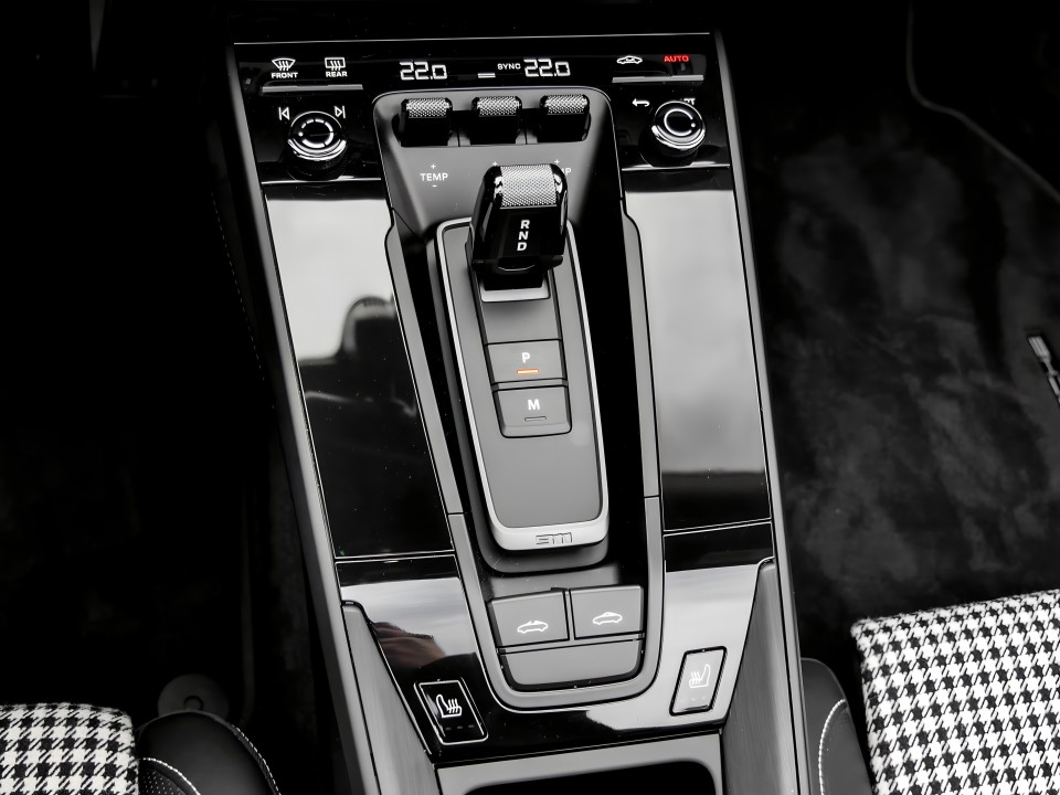 Porsche 911 Targa 4 GTS - foto 12