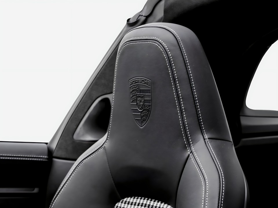 Porsche 911 Targa 4 GTS - foto 10