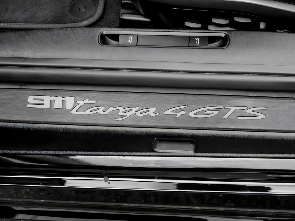 Porsche 911 Targa 4 GTS - foto 19
