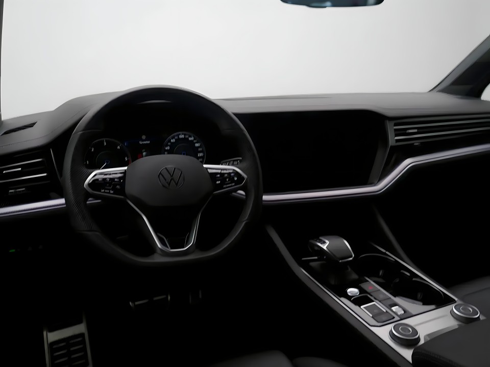 Volkswagen Touareg V6 R-Line (5)