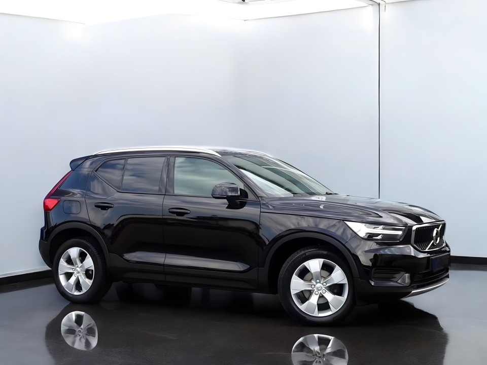 Volvo XC 40 T3 Momentum (1)