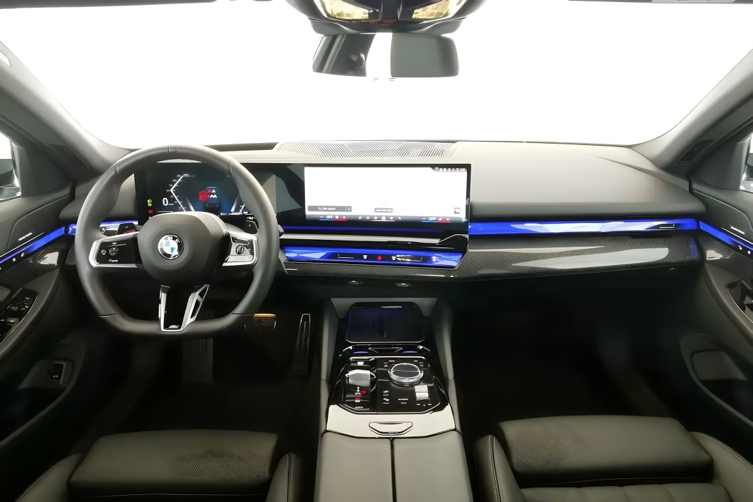 BMW Seria 5 xDrive520d M-Sport - foto 7