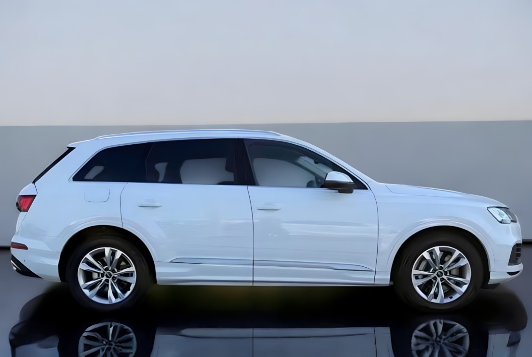 Audi Q7 55 TFSIe Quattro Tiptronic (2)