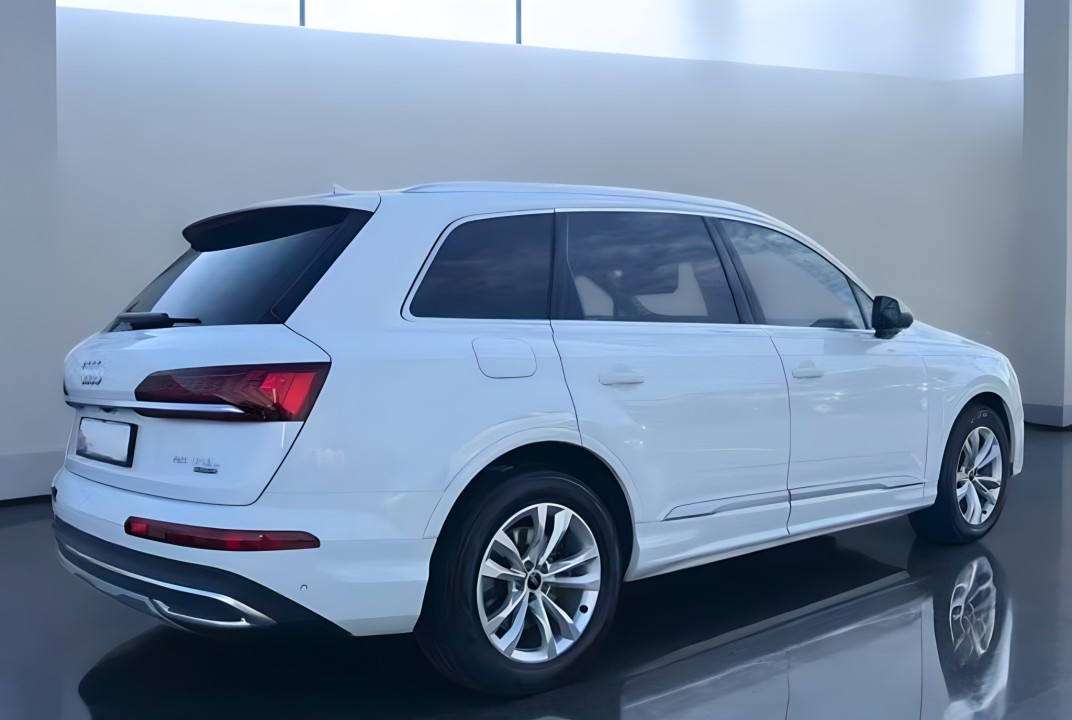 Audi Q7 55 TFSIe Quattro Tiptronic (3)