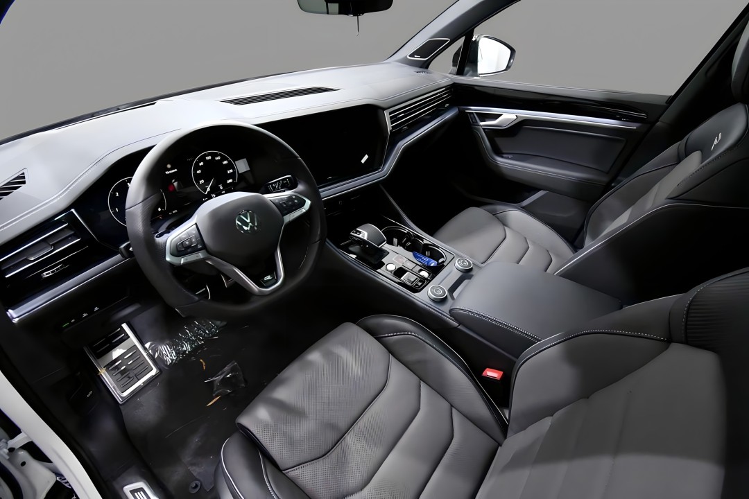 Volkswagen Touareg V6 TDI 4Motion R-Line (4)