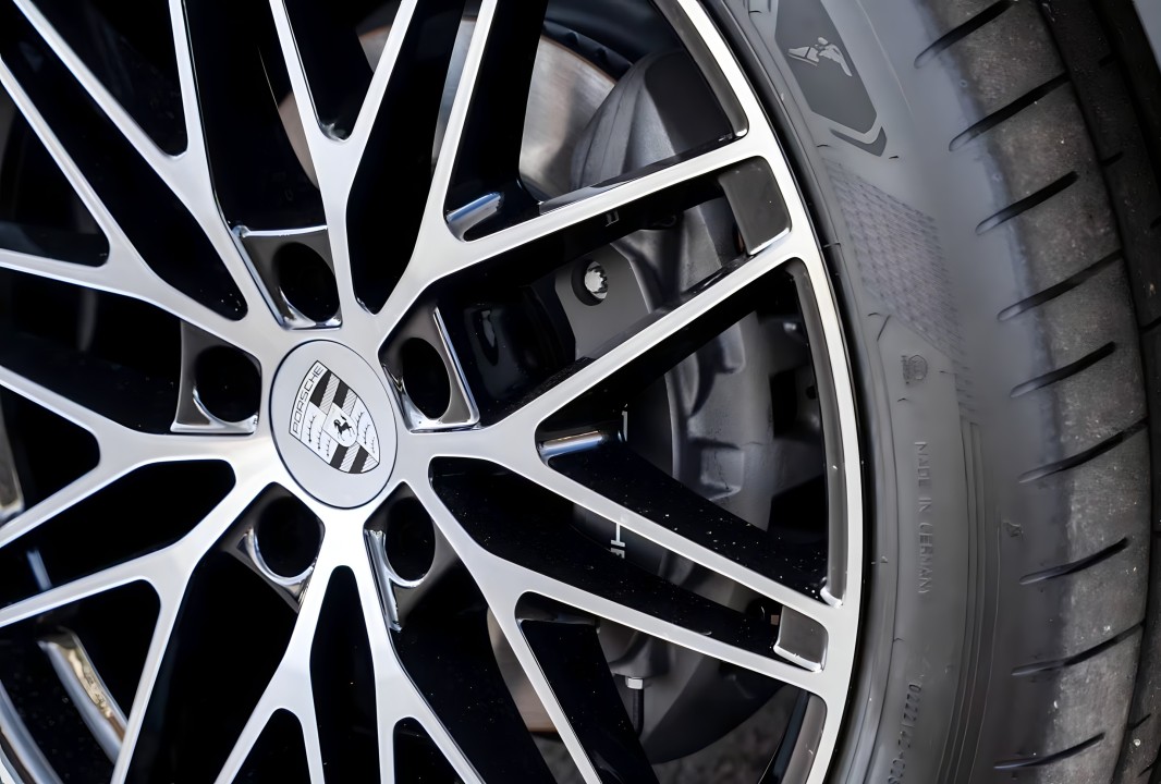 Porsche Macan 4 - foto 33