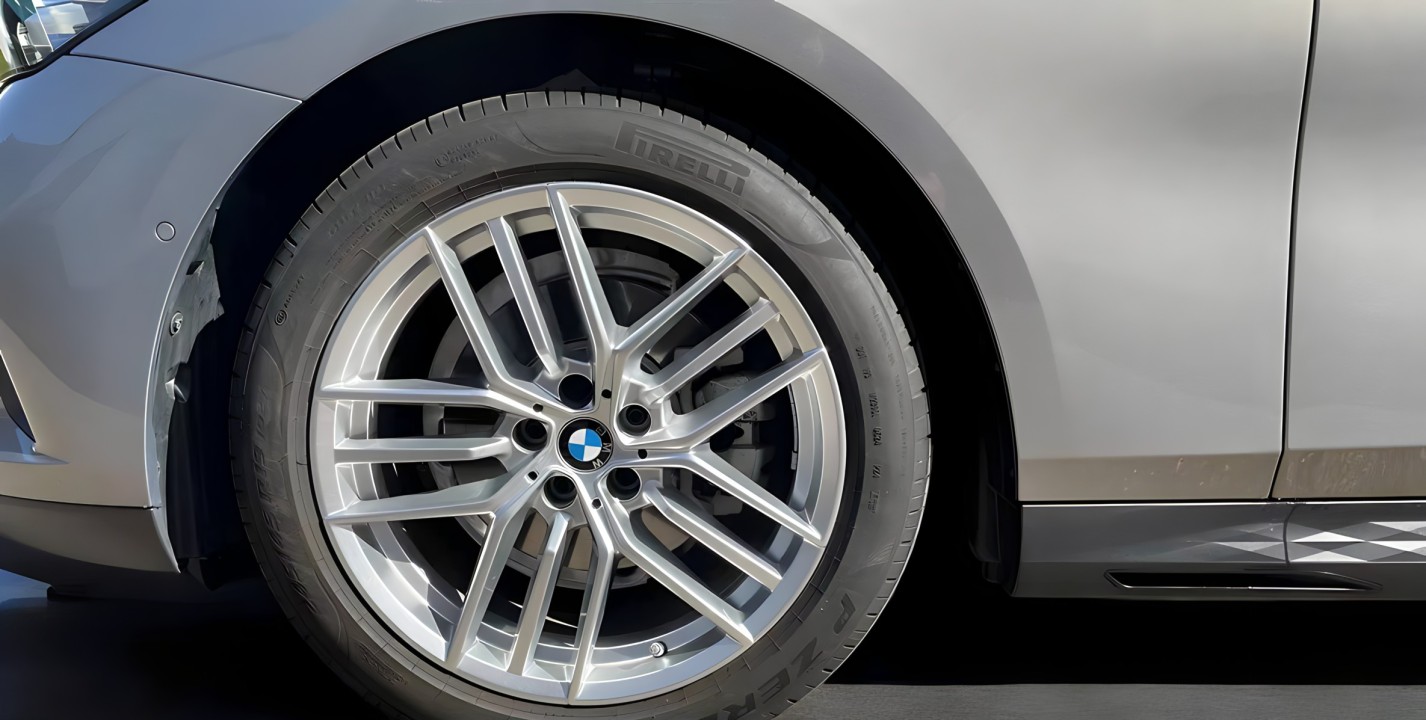 BMW Seria 5 520i - foto 12