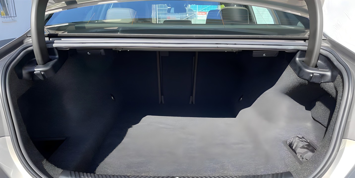 BMW Seria 5 520i - foto 10