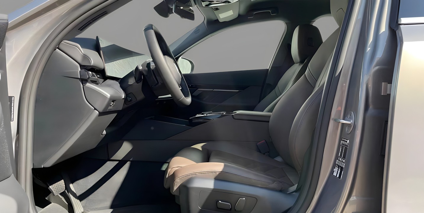 BMW Seria 5 520i (4)