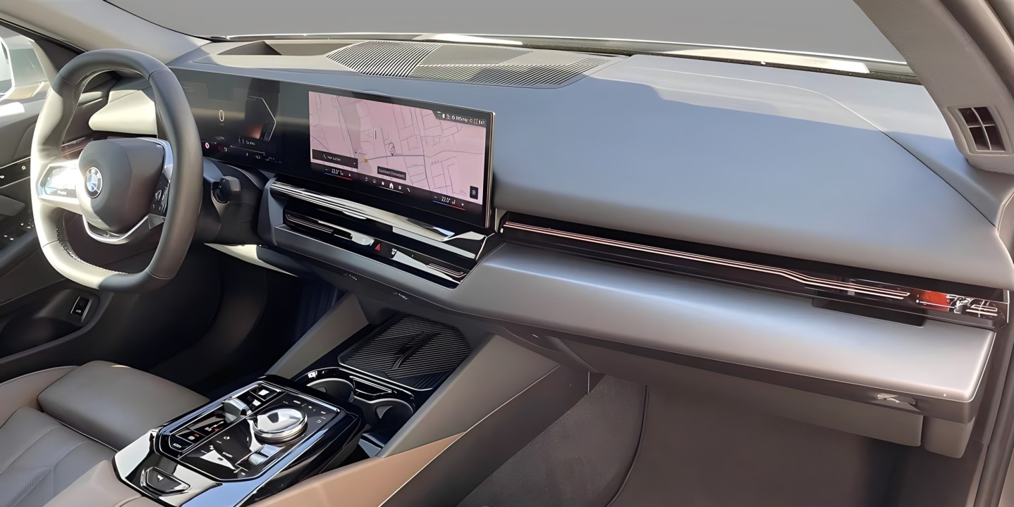 BMW Seria 5 520i - foto 7