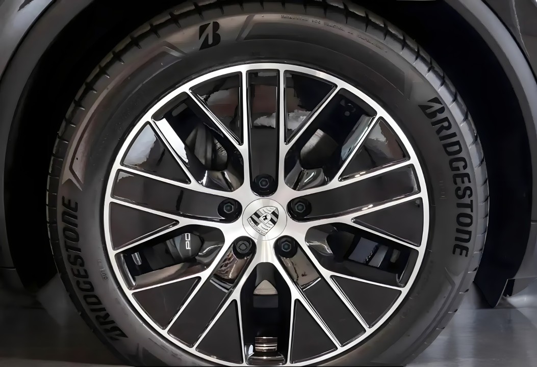 Porsche Macan - foto 18