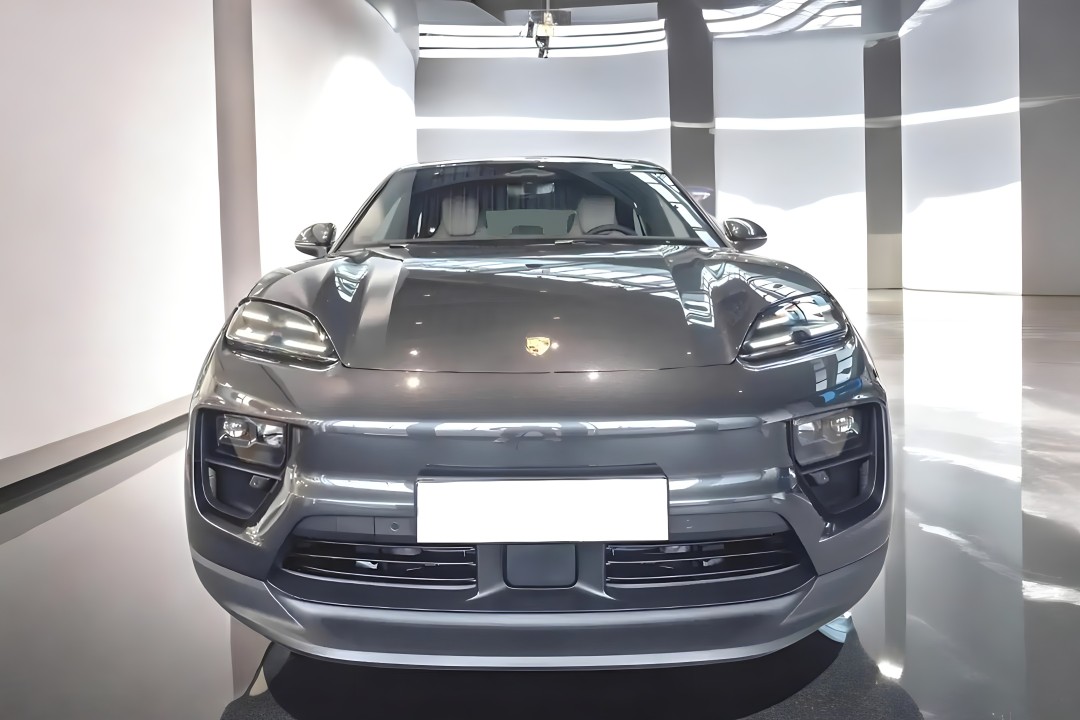 Porsche Macan (2)
