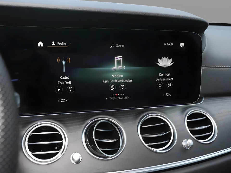 Mercedes-Benz E 300e 4MATIC AMG Line - foto 12