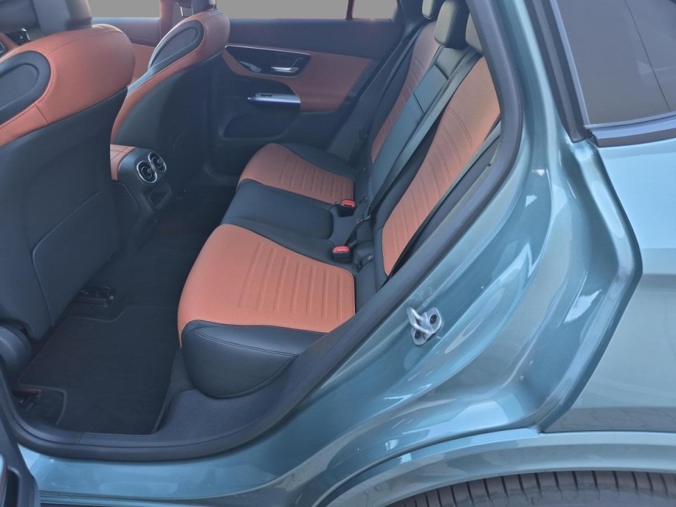 Mercedes-Benz GLC Coupe 300e 4MATIC AMG Line - foto 12