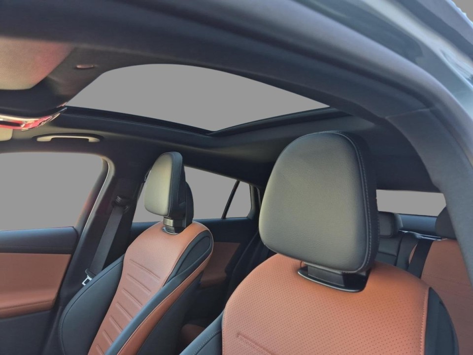 Mercedes-Benz GLC Coupe 300e 4MATIC AMG Line - foto 11