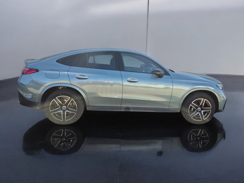 Mercedes-Benz GLC Coupe 300e 4MATIC AMG Line (2)