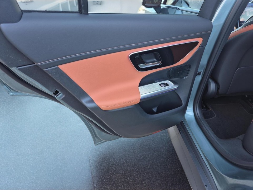 Mercedes-Benz GLC Coupe 300e 4MATIC AMG Line - foto 14